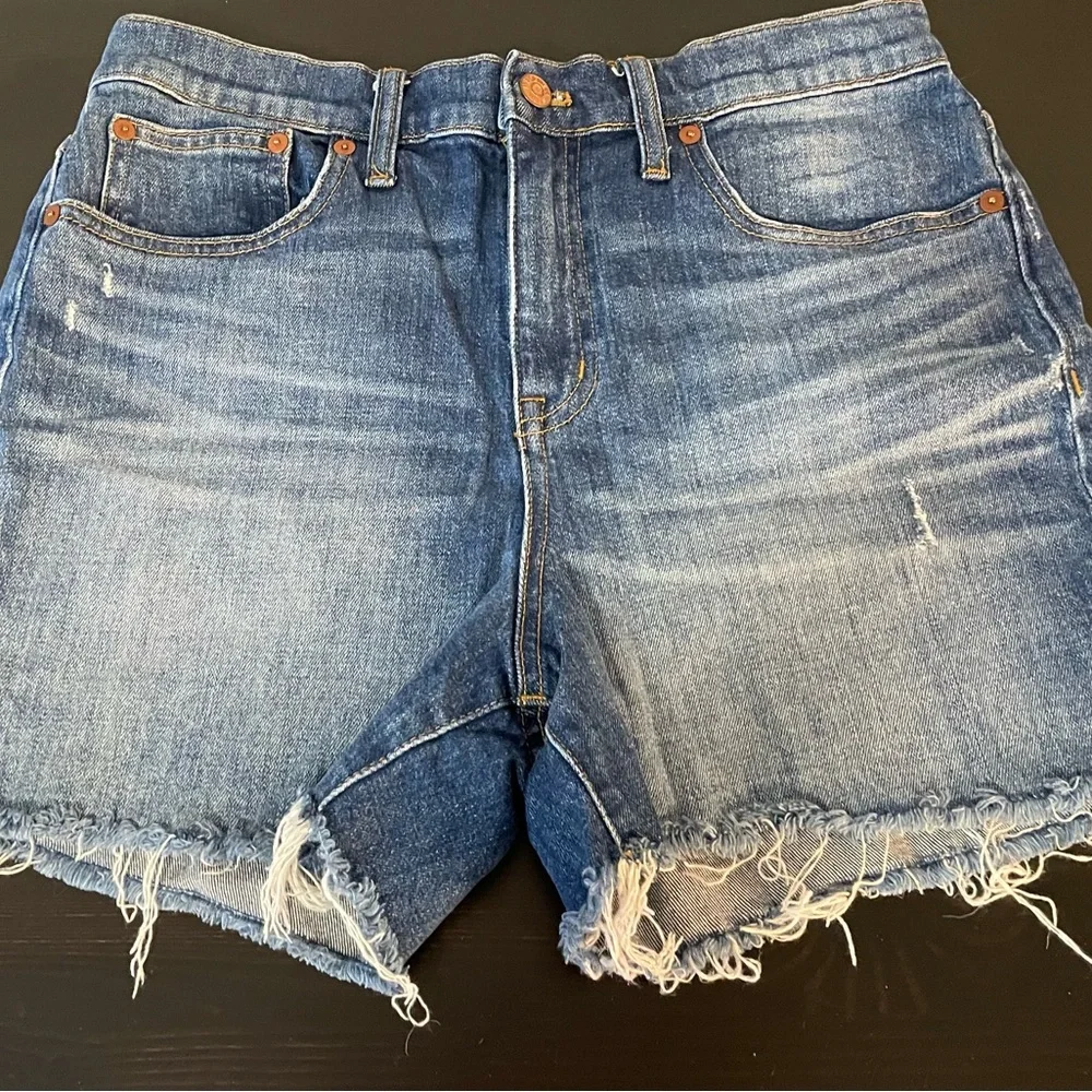 MADEWELL High-Rise Denim Shorts. Size 28.